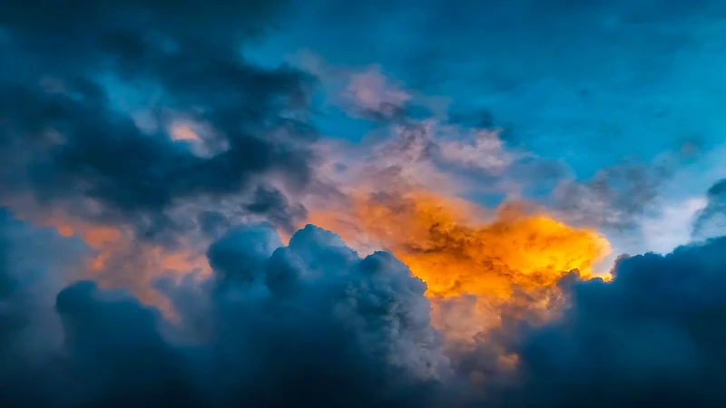 Dramatic Sky Clouds at Sunset 4K Desktop Wallpaper